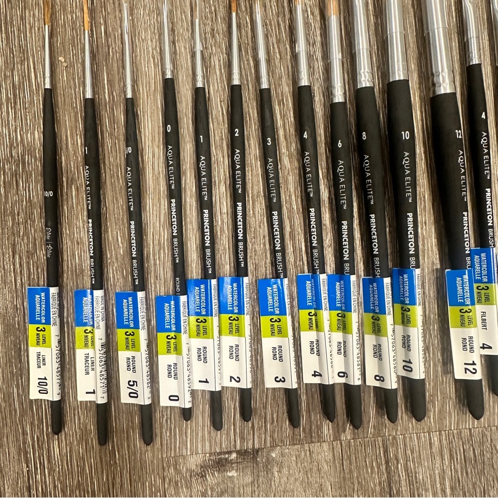 42 Holbein HWC Holbein Watercolor Paints with Paintbrushes + Watercolor Pads - Picture 7 of 12